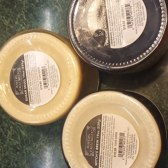 Maker's Halloween Candle 2 Wick Lot NEW - Picture 7 of 7